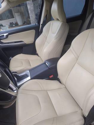 VOLVO XC60 2.0 T5 MOMENTUM GASOLINA 4P AUTOMÁTICO VOLVO XC60 2.0 T5 MOMENTUM GASOLINA 4P AUTOMÁTICO